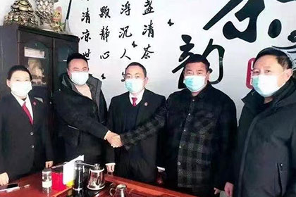 欠款逾限未还，何时可依法提起诉讼？